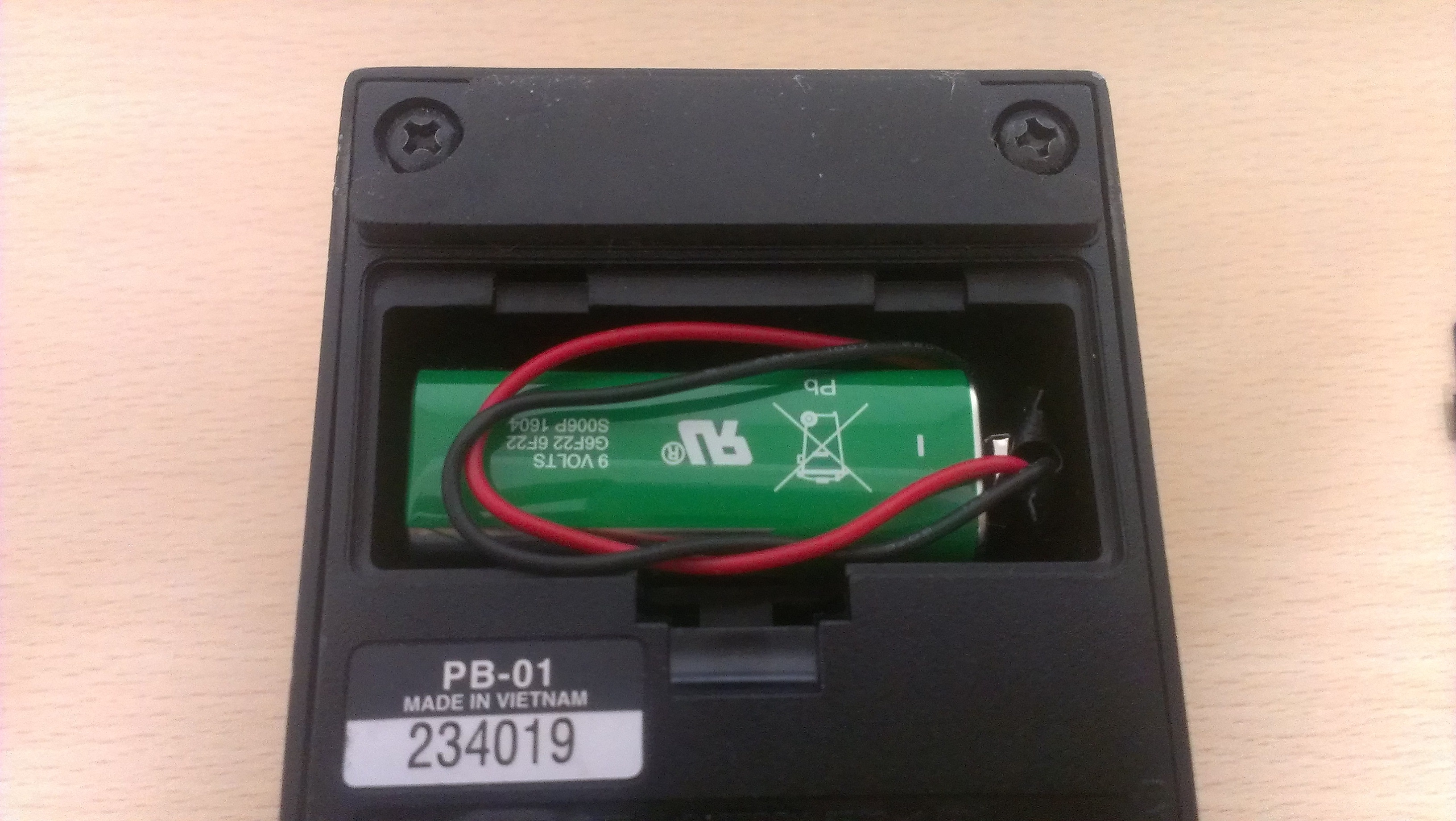KORG pitchblack 電池交換